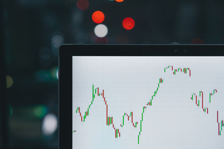 How 2024’s Interest Rate Cuts Could Impact Stocks, Bonds, Gold, and the Dollar
